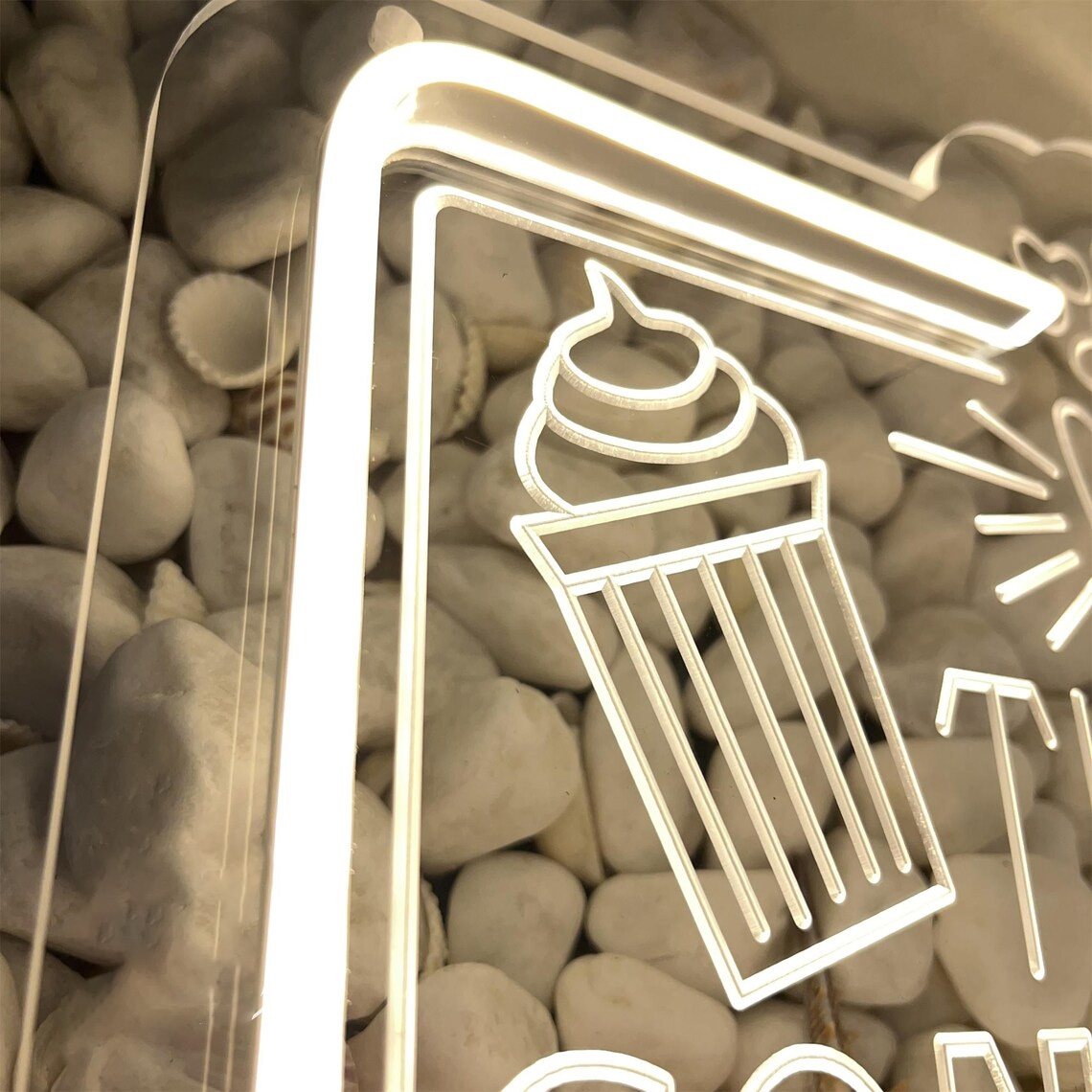 ป้ายไฟนีออนร้านภาพยนตร์ ป้ายไฟ - Home Cinema Food บทวิจารณ์และราคา